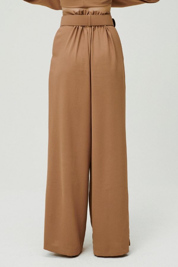 Wide Pants w/ Buckle Belt