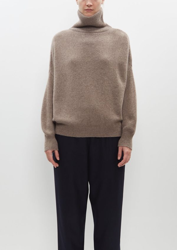 Uta T-Neck Sweater